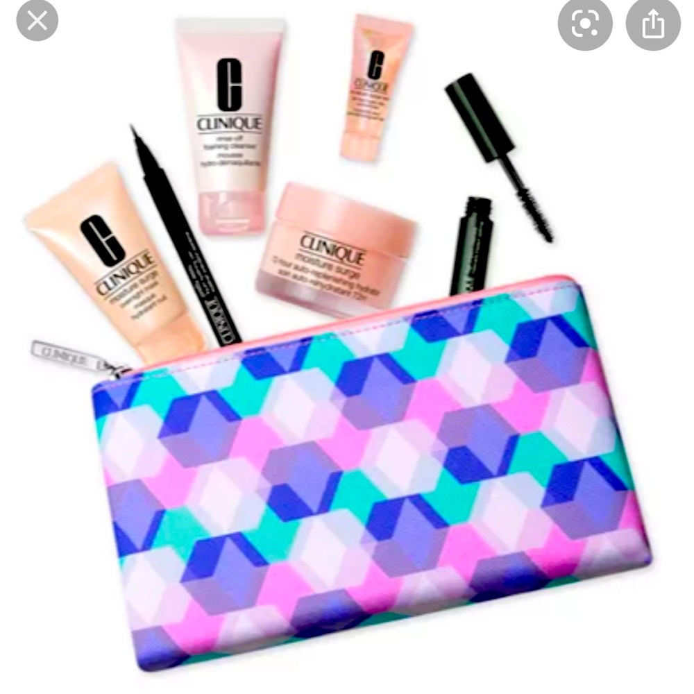 New Clinique 7 pice travel set